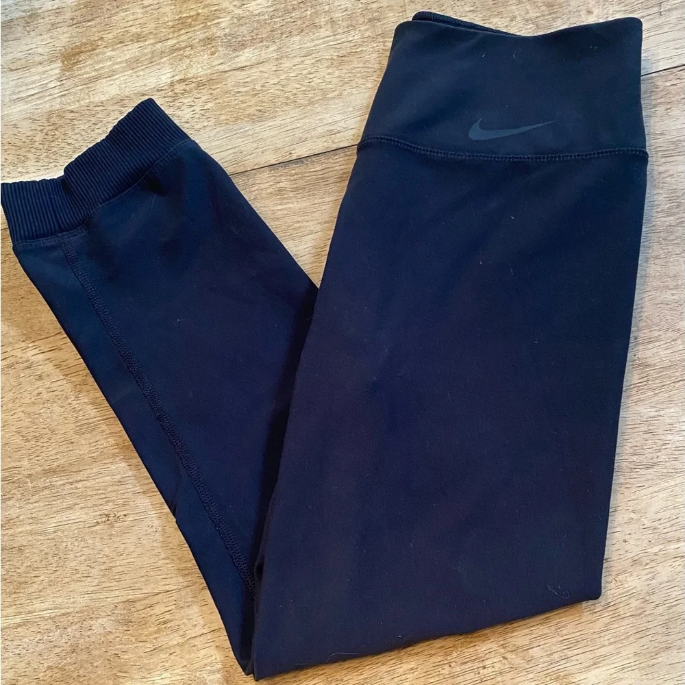 Nike Dri Fit Women’s XS Black 3/4‎ Length Athletic Leggings